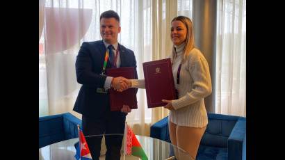 Un acuerdo para el intercambio y la cooperación entre la Unión de Jóvenes Comunistas (UJC) y la Unión Republicana de Juventudes de Belarús fue firmado en el contexto del Festival Mundial de la Juventud.