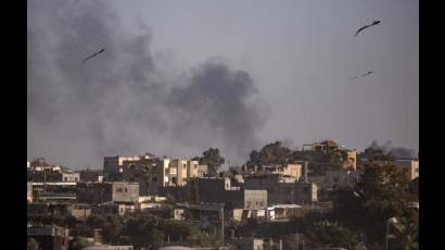 Foto de un ataque aéreo israelí en Rafah