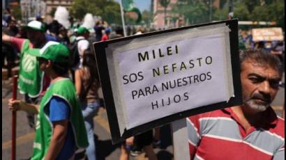 Argentina: Aumenta desaprobación a gobierno de Milei