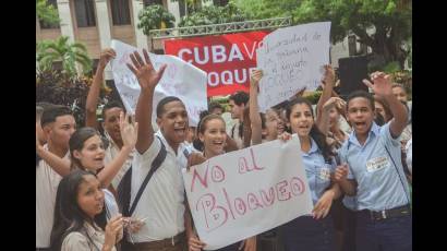 Una denuncia juvenil de Cuba y el mundo