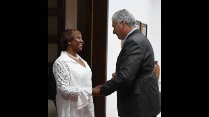 Presidente de Cuba recibió a Bridgid Annisette-George.