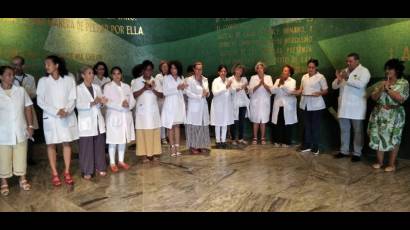 Entrega de condecoraciones por 40 aniversario de la Facultad de Ciencias Médicas