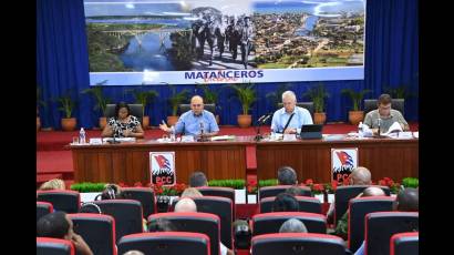 Presidente de Cuba participa en Pleno del Partido en Matanzas