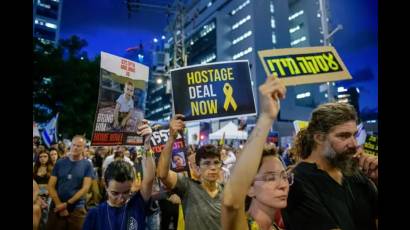 Protesta en Tel Aviv, Israel, pidiendo un acuerdo para la liberación de los rehenes