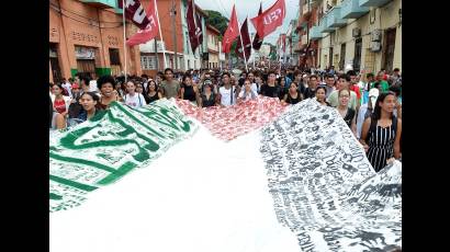 El pueblo capitalino desfiló hasta la tribuna antiimperialista