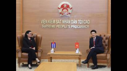 Fiscal General de Cuba recibida por su homólogo de Vietnam