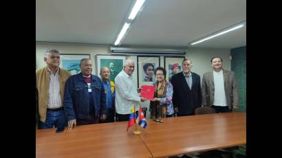 Legisladores venezolanos encuentran acuerdo solidario a embajador cubano