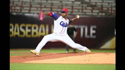 Costosa derrota para Cuba en su debut en el Premier 12