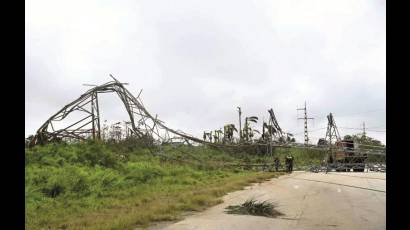 Seis torres de alta tensión fueron derribadas por el huracán en la provincia de Artemisa, el lugar más complejo actualmente