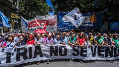 La protesta tiene como lema «La Patria No Se Vende»