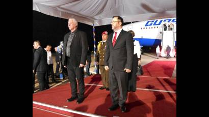 El Primer Secretario del Comité Central del Partido y Presidente de la República, Miguel Díaz-Canel Bermúdez, llega a Venezuela