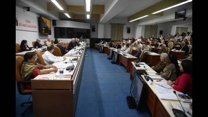 El Presidente cubano insistió en que sí podemos superar este momento, pero hay que superarlo trabajando