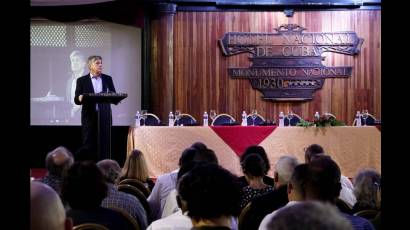 Carlos Fernández de Cossío en la serie de conversaciones Cuba en la política exterior de Estados Unidos de América