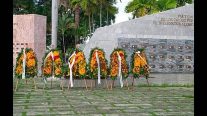 Homenaje a los mártires