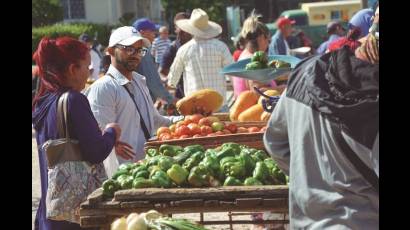 Durante la reunión se analizó la estabilidad en la comercialización de productos agropecuarios y la conciliación de precios para su venta a la población