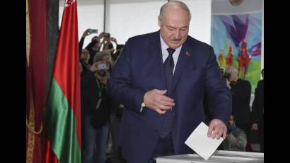 Lukashenko: Belarús realiza elecciones para su pueblo