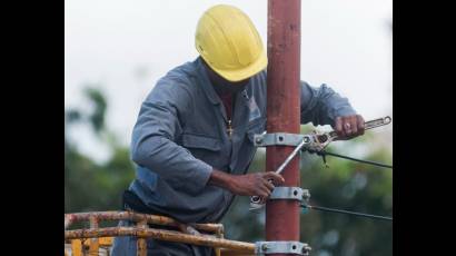 Hoy es prioridad la recuperación del sistema eléctrico nacional