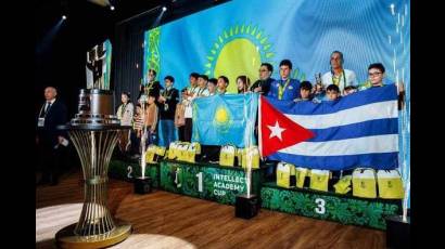 Cubanos bronce en Rusia