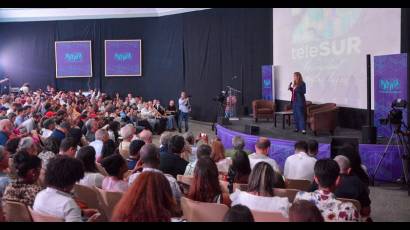 La presidenta ejecutiva de Telesur, Patricia Villegas