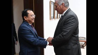 Díaz-Canel destaca fortaleza de los lazos Cuba-Vietnam