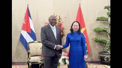 Visita de Salvador Valdés Mesa a Vietnam