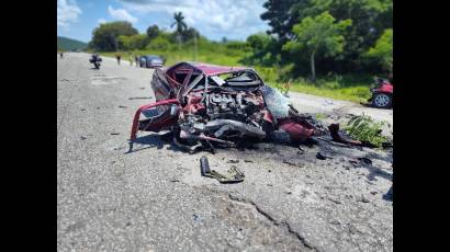 Santa Clara: Accidente en autopista nacional causa la muerte de cinco personas y deja dos heridos graves