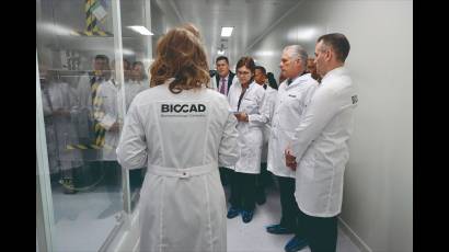 Visita de Miguel Díaz-Canel a instalaciones científicas en San Petersburgo