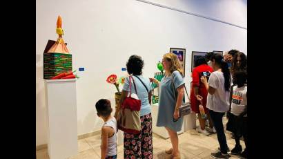 Retablo titiritero en Bellas Artes para Teresita Fernández