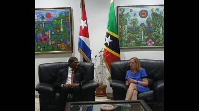 El primer ministro Terrance Drew fue recibido por la viceministra Josefin Vidal