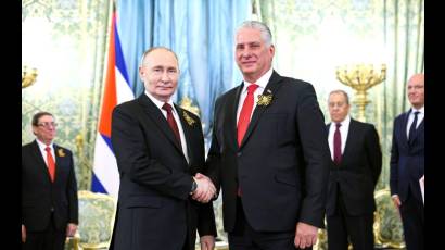 Díaz-Canel viaja a Rusia para conmemorar el 80 aniversario de la victoria sobre el fascismo