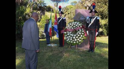 Homenaje de Salvador Valdés Mesa a Martí