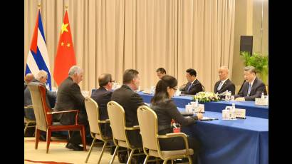 Presidente cubano, Miguel Díaz-Canel se reúne con su homólogo Xi Jinping.