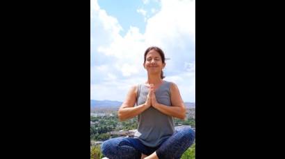 La perimenopausia, una etapa natural en la vida de la mujer, marca la transición hacia la menopausia.