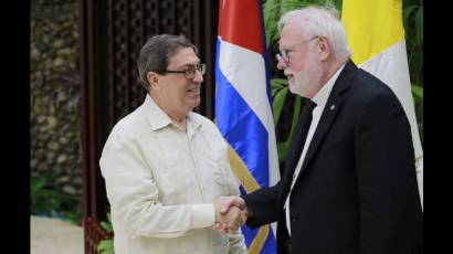 Encuentro del canciller Bruno Rodríguez Parrilla con Monseñor Paul Richard Gallagher, secretario para las Relaciones con los Estados y las Organizaciones Internacionales de la Santa Sede