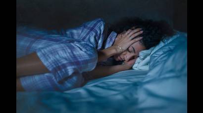 ¿Dormir mucho  implica riesgos?