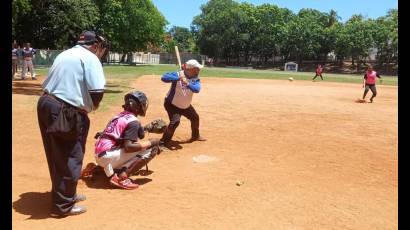 La 32do. edición provincial del softbol de la Prensa tendrá que esperar al tercer partido para tener un campeón