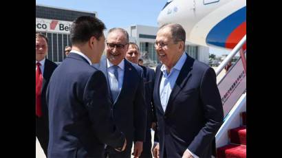 Lavrov llega a China para participar en Consejo de Exteriores de la OCS