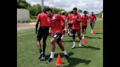 Convocan a preselección  cubana para fecha FIFA