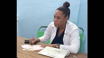 La joven doctora Odaleinys reconoce el rol de la FMC en el empoderamiento de la mujer en la sociedad.