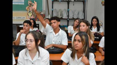 El debate en instituciones educativas sobre los daños que provocan las adicciones es fundamental para terminar con este flagelo