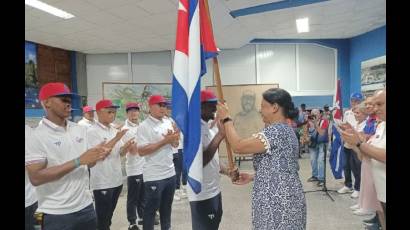 Abanderamiento de equipo Cuba de béisbol categoría juvenil