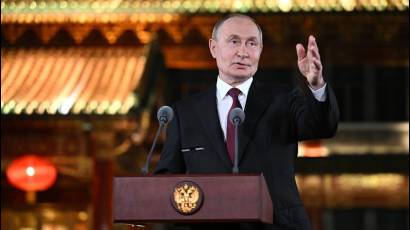 Putin listo para recibir a Zelenski en Moscú si hay agenda significativa