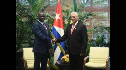 El Presidente cubano se dirigió a Nguema como hermano