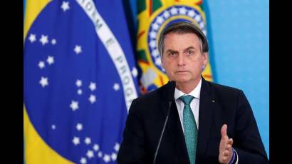 Bolsonaro renuncia a restitución de sus derechos políticos