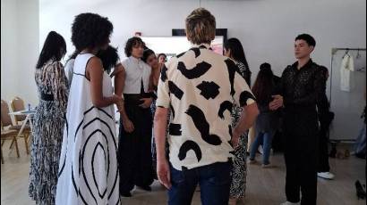 Mario Freixas presenta nueva colección de moda en Nicaragua