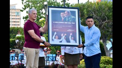 Presidente cubano encabezó acto de solidaridad en apoyo a Venezuela