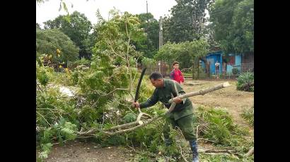 Muchos han sido los daños severos causados por Melissa, pero la voluntad del pueblo continúa primando en estas horas de recuperación.
