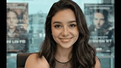 La empresa Xicoia ha ido promocionando poco a poco a Tilly Norwood en redes sociales, publicando constantemente fotos y vídeos de ella