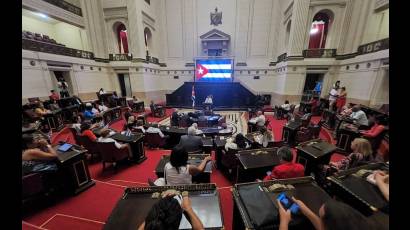 Diputados cubanos reiteran condena a bloqueo estadounidense
