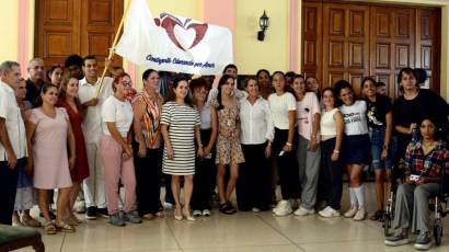 Contingente de la tarea Educando por amor